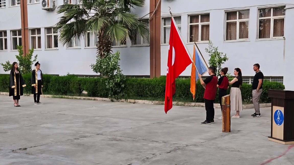 12. sınıf Bayrak-Flama teslim töreni